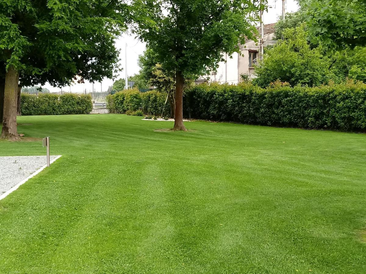 B&B Residence Il Ciliegio , Via Villa Superiore 93 Luzzara Suzzara Eksteriør bilde